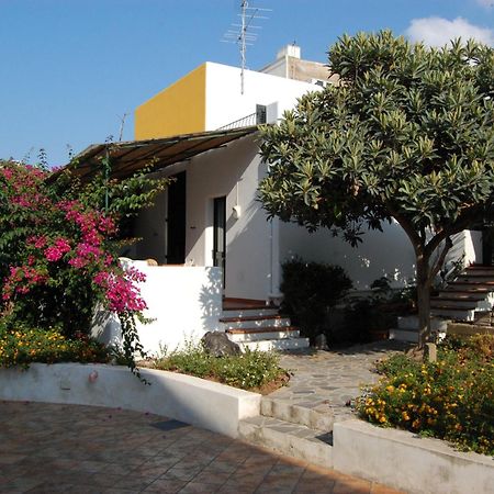 Residence Hotel Baia Portinenti Lipari  Buitenkant foto