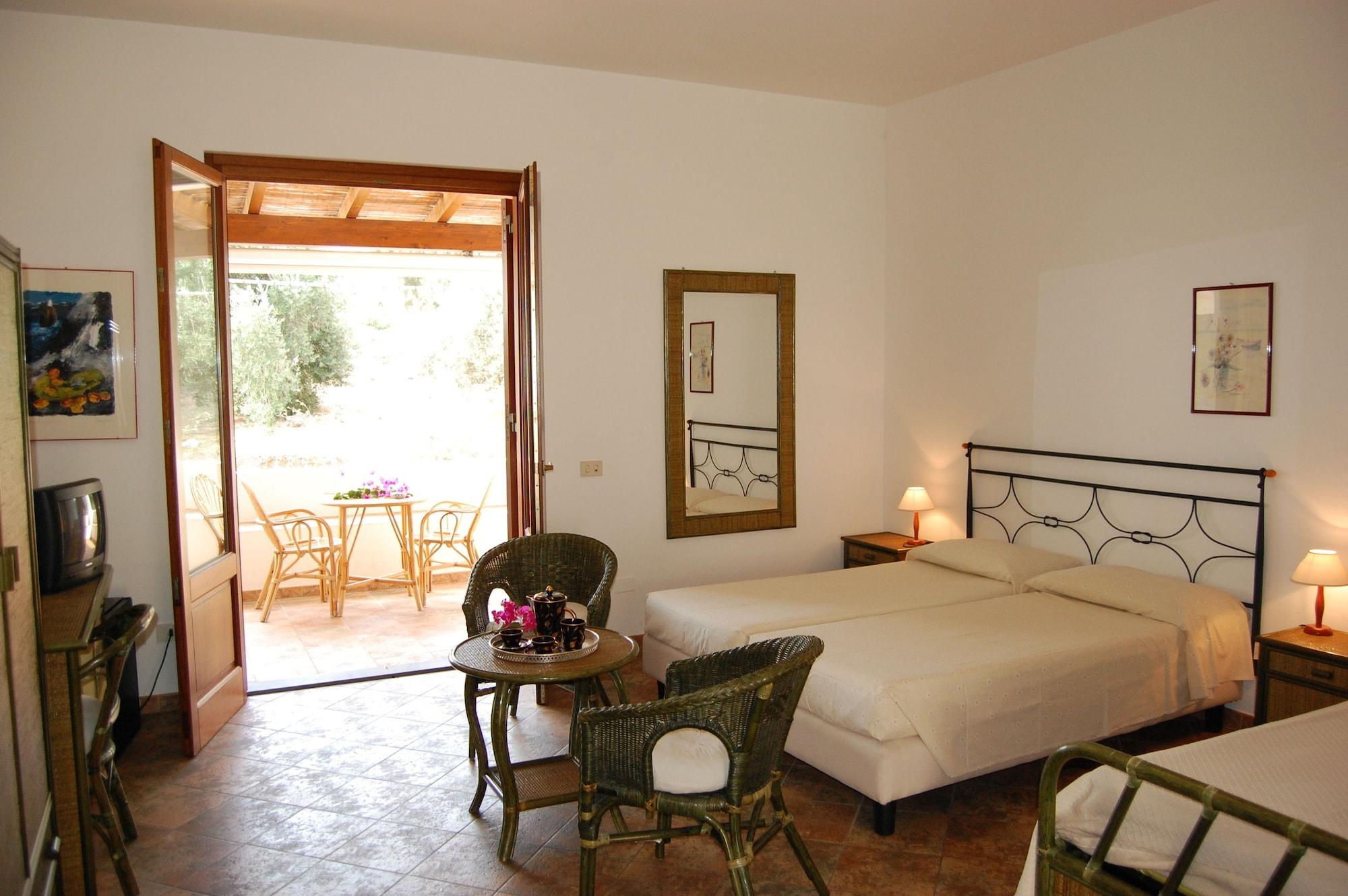 Residence Hotel Baia Portinenti Lipari  Buitenkant foto