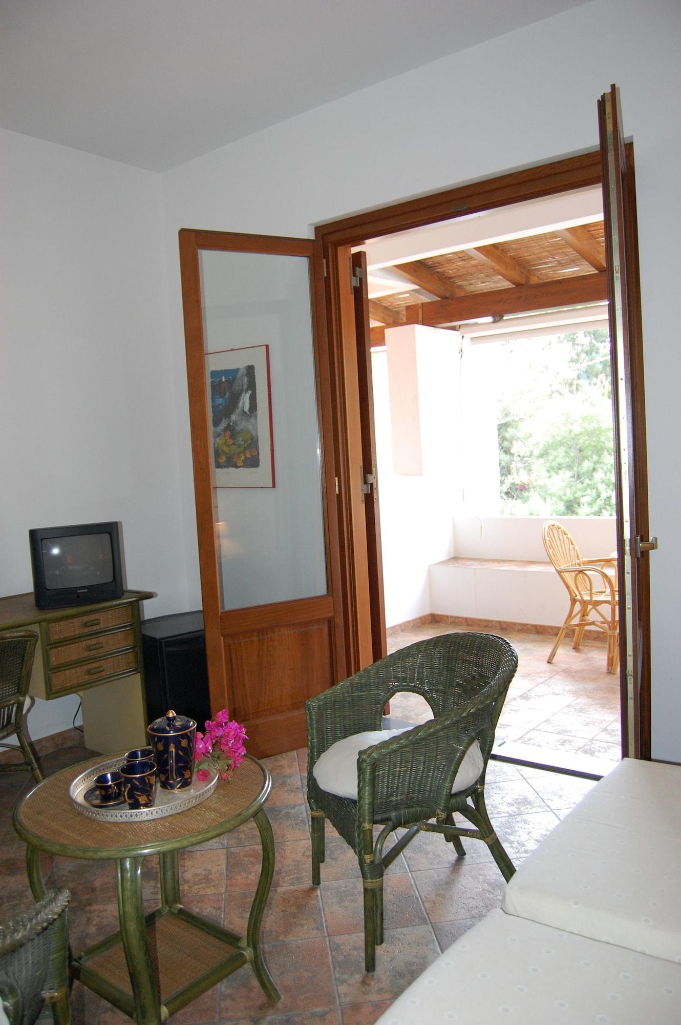 Residence Hotel Baia Portinenti Lipari  Buitenkant foto