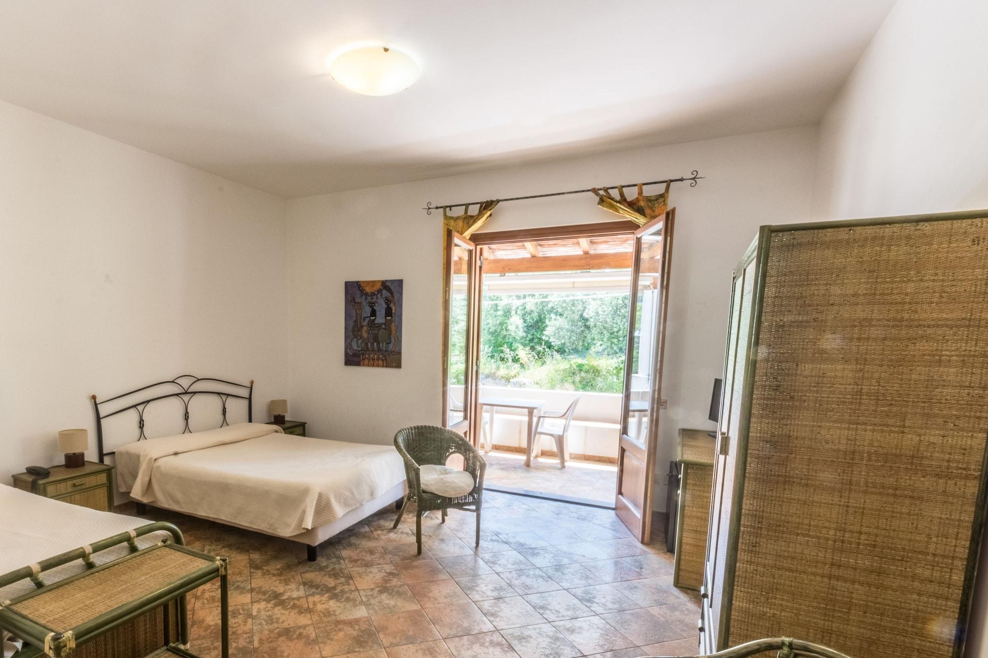 Residence Hotel Baia Portinenti Lipari  Buitenkant foto
