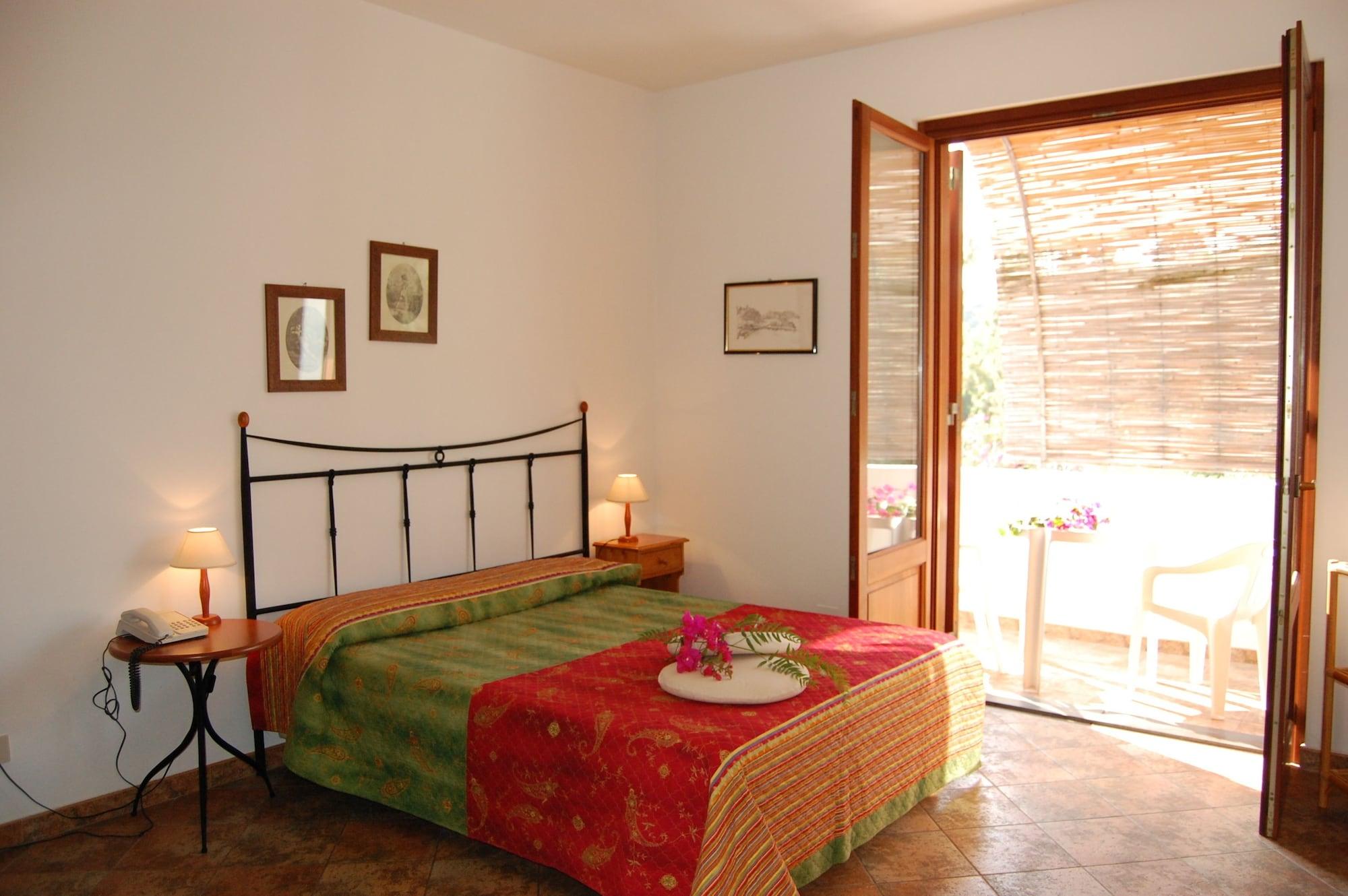 Residence Hotel Baia Portinenti Lipari  Buitenkant foto
