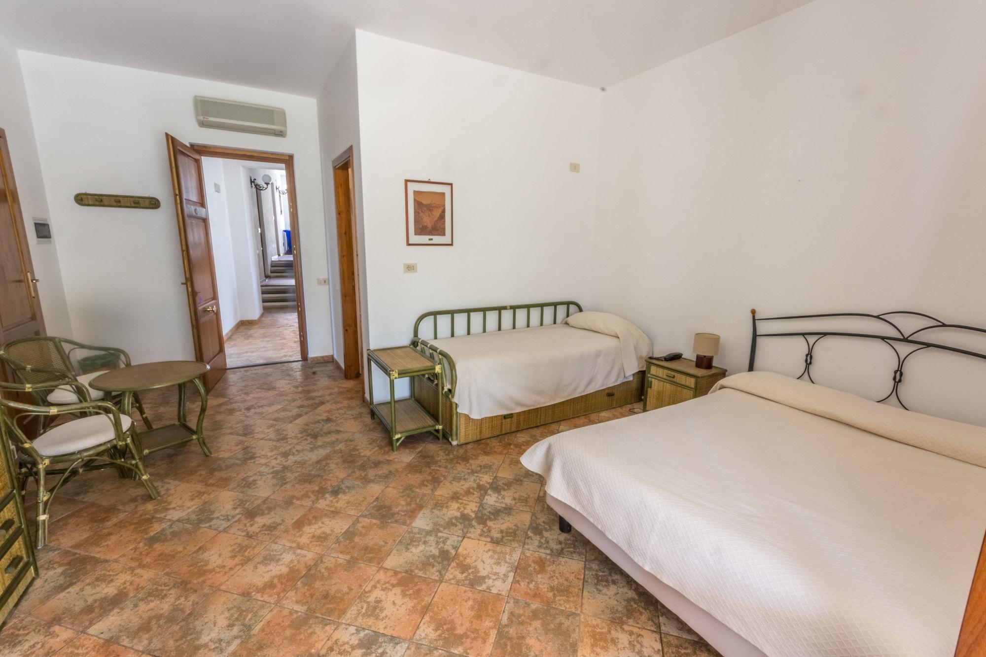 Residence Hotel Baia Portinenti Lipari  Buitenkant foto