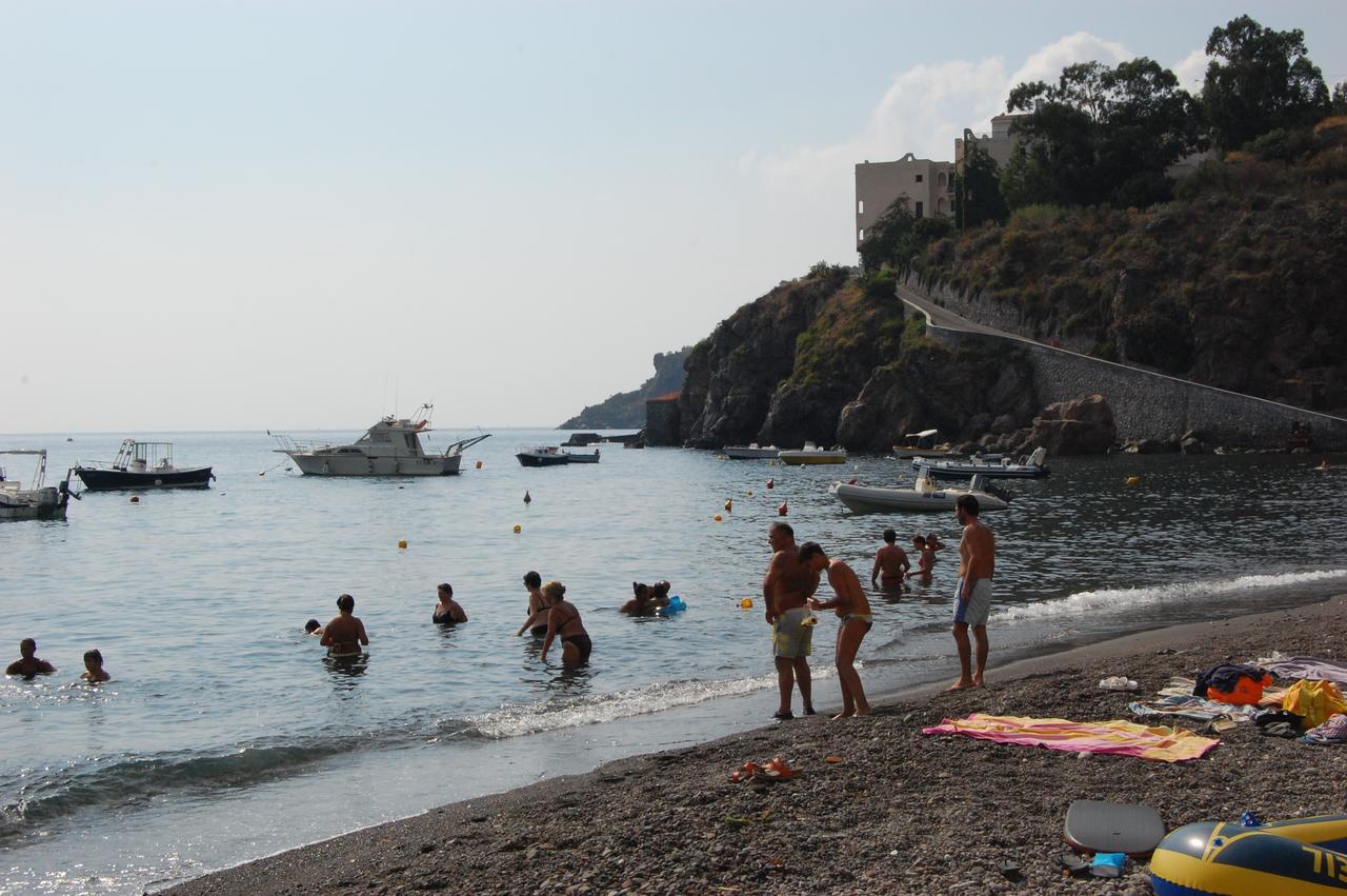 Residence Hotel Baia Portinenti Lipari  Buitenkant foto