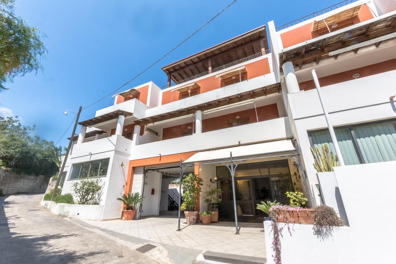 Residence Hotel Baia Portinenti Lipari  Buitenkant foto