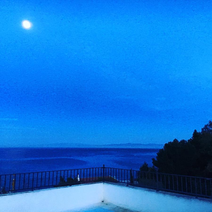 Residence Hotel Baia Portinenti Lipari  Buitenkant foto