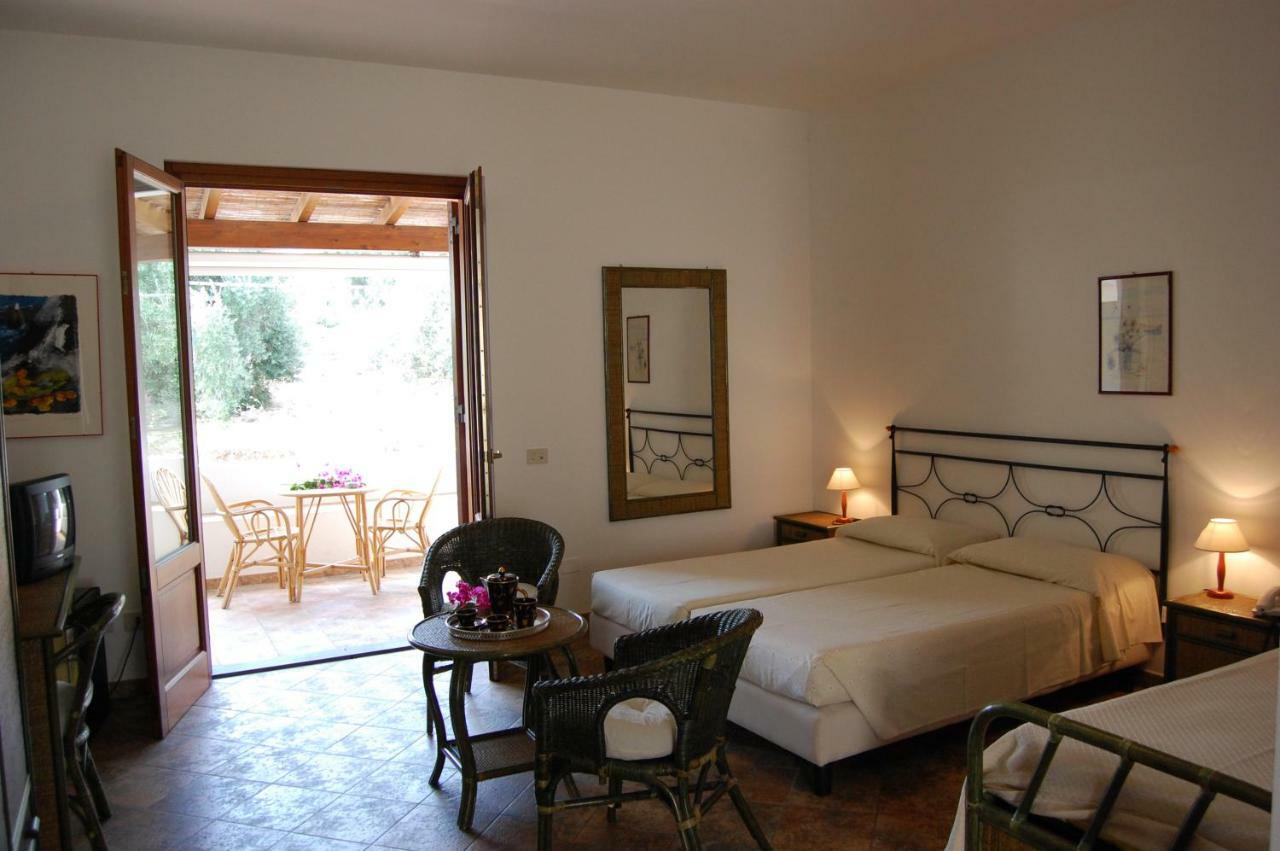 Residence Hotel Baia Portinenti Lipari  Buitenkant foto